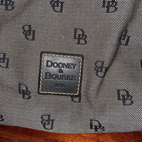 Dooney Bourke purse - Picture 6 of 8